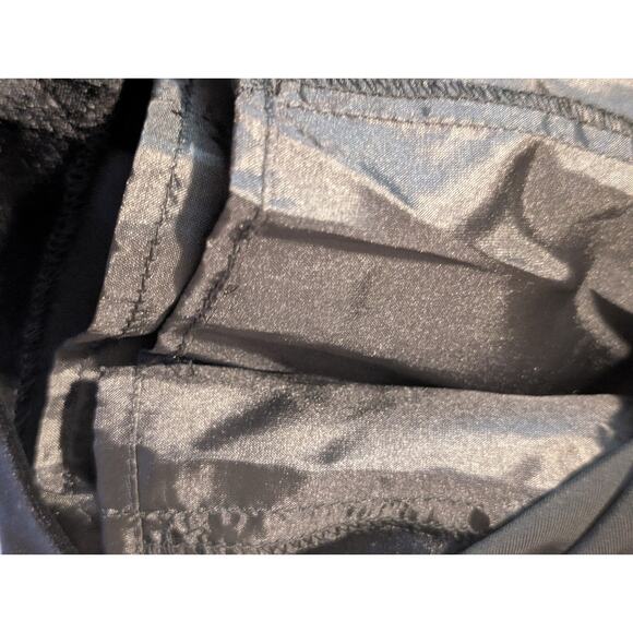 Sandra Darren NWT Black Velvet Satin Rhinestone Tie Cap Sleeve Formal Top  Sz 12 - Picture 9 of 11